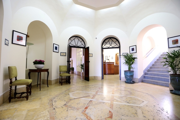 Imagen de los interiores del Casa de Huéspedes Scots House Hotel. Foto 12