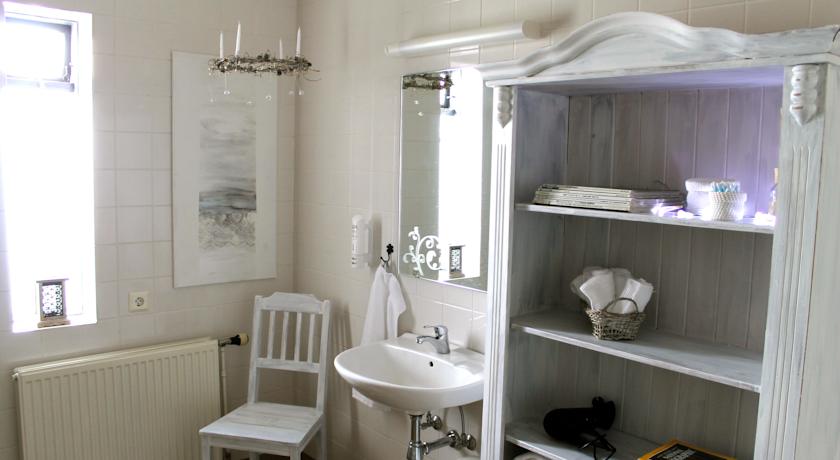 Imagen de los interiores del Casa de Huéspedes Skjaldarvik Guest House. Foto 13