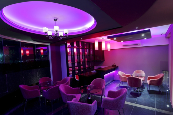 Imagen del bar/restaurante del Casa de Huéspedes Surfview Raalhugandu. Foto 4