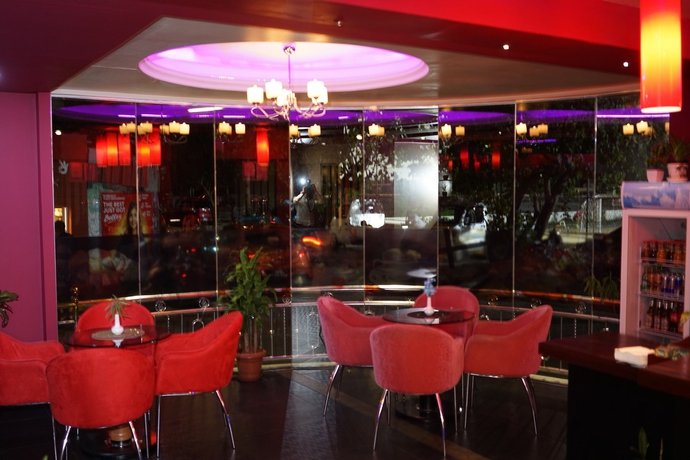 Imagen de los interiores del Casa de Huéspedes Surfview Raalhugandu. Foto 16