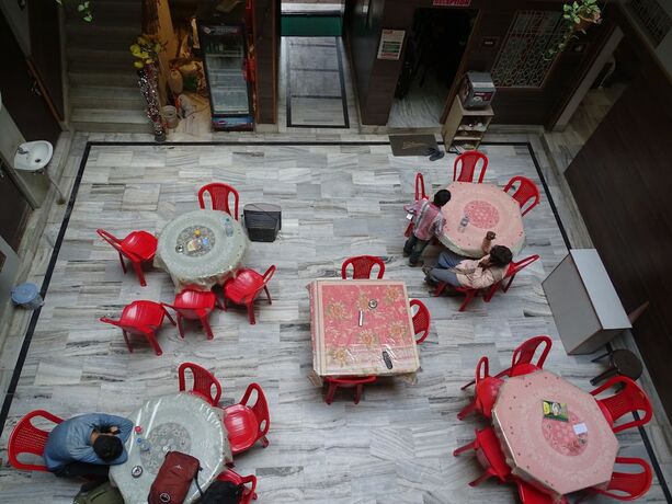 Imagen del bar/restaurante del Casa de Huéspedes Teerth. Foto 11