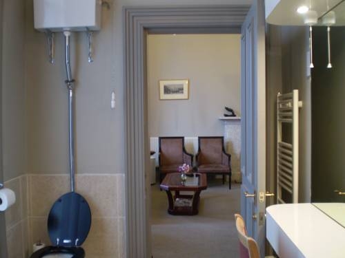 Imagen general del Casa de Huéspedes The Guards Hotel. Foto 6