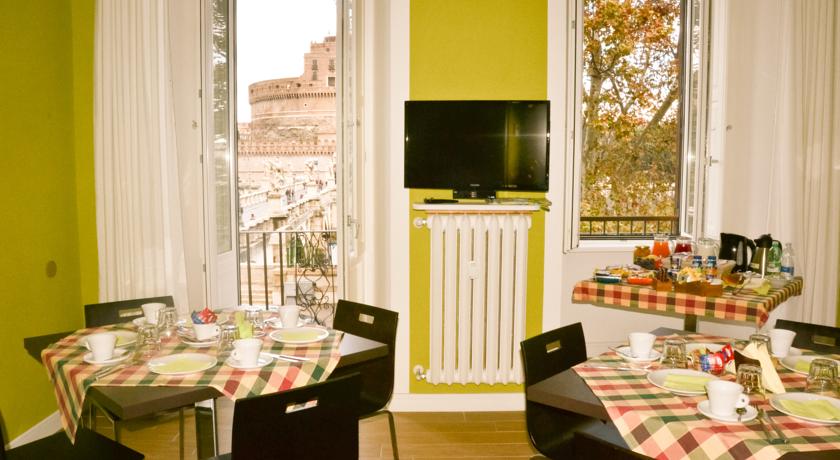 Imagen del bar/restaurante del Casa de Huéspedes The Wesley Rome. Foto 2