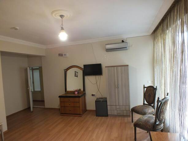 Imagen general del Casa de Huéspedes Uyar Palace. Foto 2