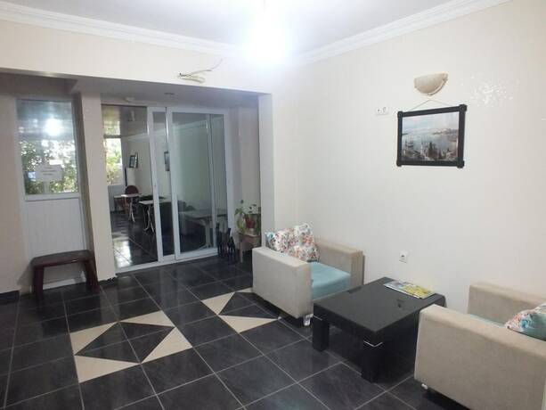 Imagen general del Casa de Huéspedes Uyar Palace. Foto 3