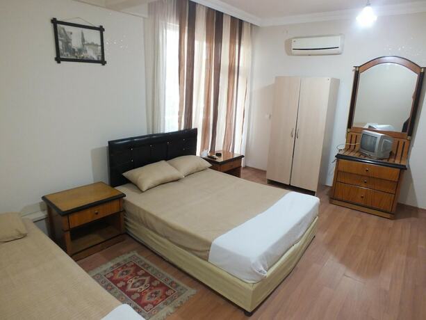 Imagen general del Casa de Huéspedes Uyar Palace. Foto 11