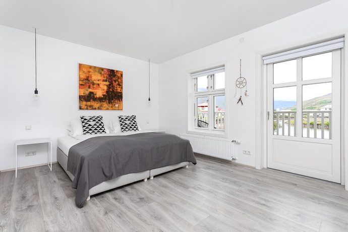 Imagen de la habitación del Casa de Huéspedes Við Lónið. Foto 4
