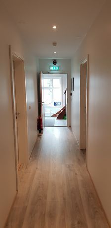 Imagen de los interiores del Casa de Huéspedes Við Lónið. Foto 19