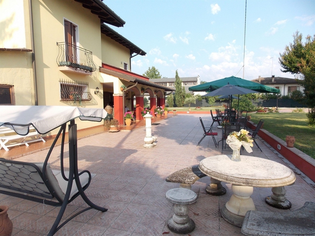 Imagen de los exteriores del Casa de Huéspedes Villa ai Tigli Venice Airport Rooms On Line Check In & Access Code. Foto 7