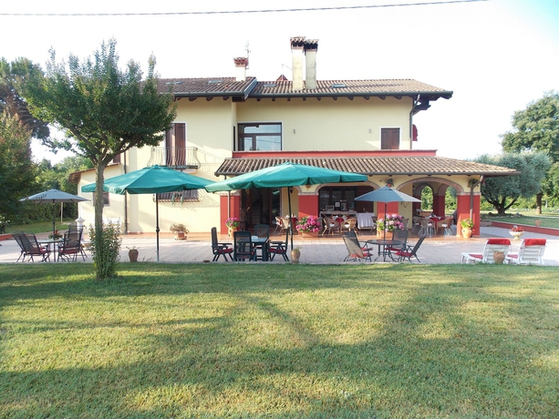 Imagen de los exteriores del Casa de Huéspedes Villa ai Tigli Venice Airport Rooms On Line Check In & Access Code. Foto 8