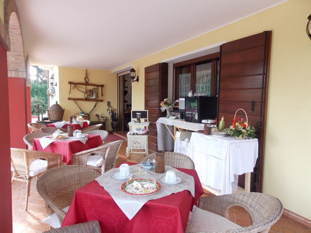 Imagen del bar/restaurante del Casa de Huéspedes Villa ai Tigli Venice Airport Rooms On Line Check In & Access Code. Foto 3