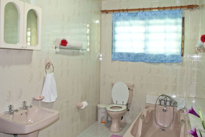 Imagen de la habitación del Casa de Huéspedes Villa de Roses. Foto 11