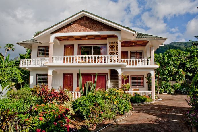 Imagen general del Casa de Huéspedes Villa de Roses. Foto 1