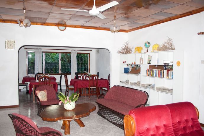 Imagen de los interiores del Casa de Huéspedes Villa de Roses. Foto 17