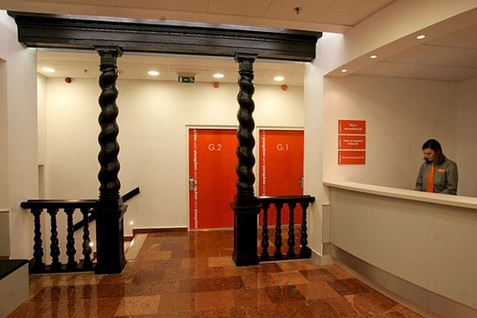 Imagen de los interiores del Casa de Huéspedes easyHotel Budapest Oktogon. Foto 11