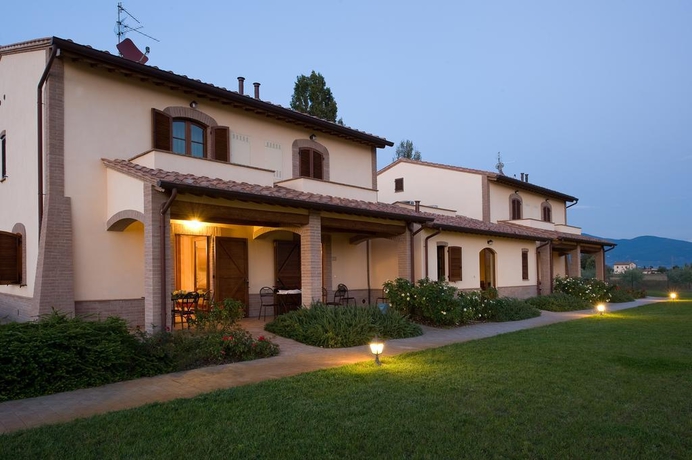 Imagen general del Finca Rústica Agriturismo Le Rondini Di Francesco Di Assisi. Foto 5