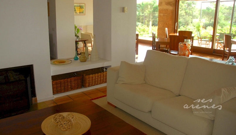 Imagen de los interiores del Finca Rústica Agroturismo Ses Arenes. Foto 13