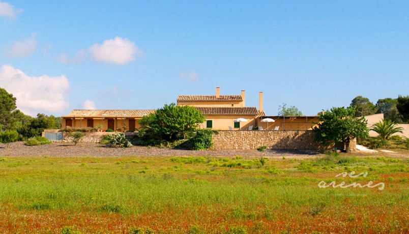 Imagen de los exteriores del Finca Rústica Agroturismo Ses Arenes. Foto 10