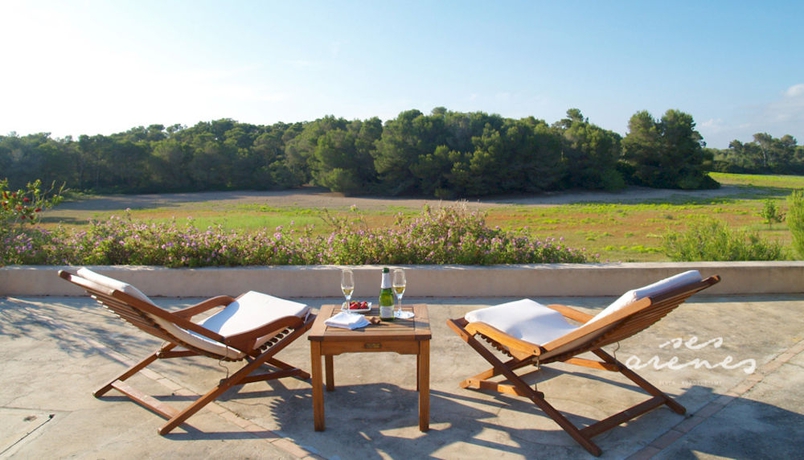 Imagen de los exteriores del Finca Rústica Agroturismo Ses Arenes. Foto 11