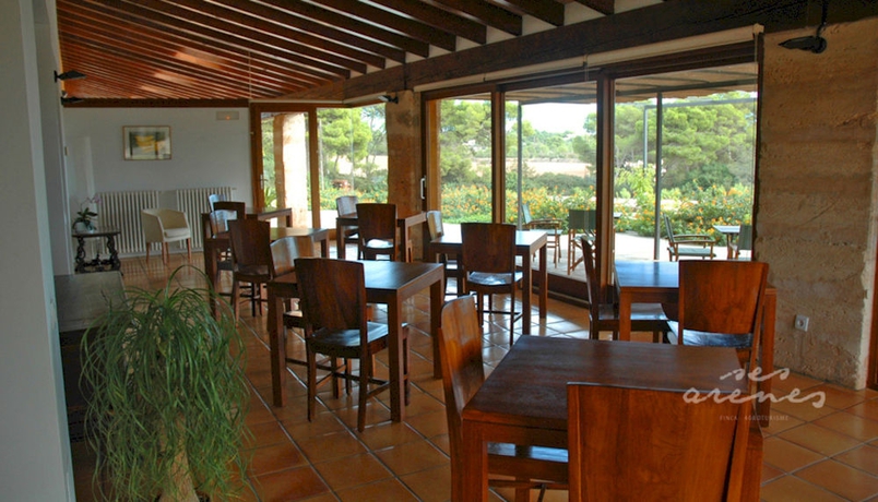 Imagen del bar/restaurante del Finca Rústica Agroturismo Ses Arenes. Foto 4
