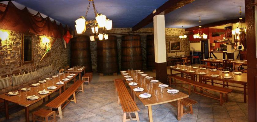 Imagen de los interiores del Finca Rústica Agroturismo Sidreria Txindurri Iturri. Foto 11