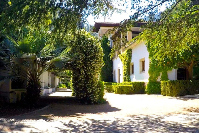 Imagen de los exteriores del Finca Rústica Alfabia Nou Agroturismo. Foto 8