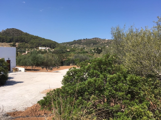 Imagen de los exteriores del Finca Rústica Binibasa. Foto 10