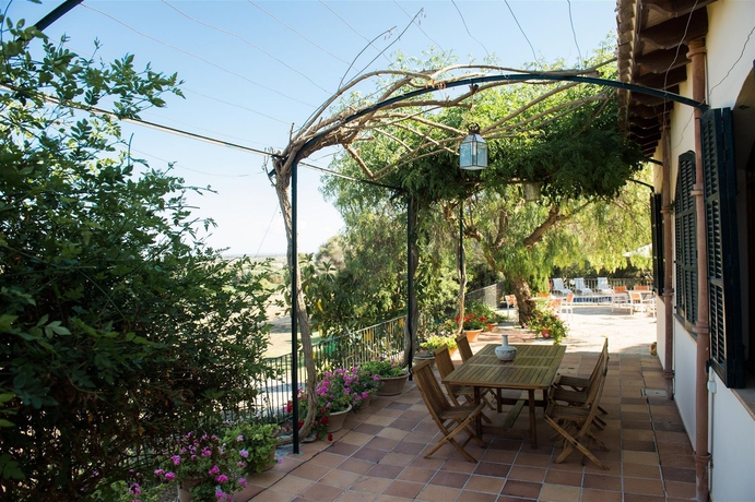 Imagen de los exteriores del Finca Rústica Can Feliu. Foto 12