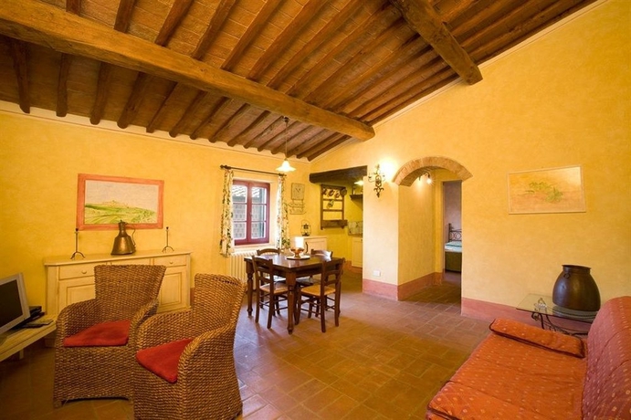 Imagen de los interiores del Finca Rústica Castellare Di Tonda Resort and Spa. Foto 7