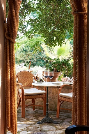 Imagen de los exteriores del Finca Rústica FINCA PEROLA. Foto 13