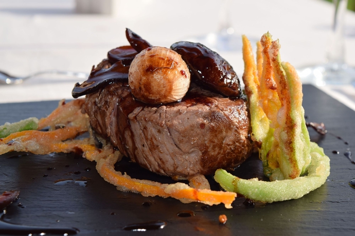 Imagen del bar/restaurante del Finca Rústica Finca Son Roig By Valentin. Foto 2