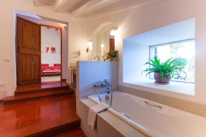 Imagen general del Finca Rústica Hotel Agroturismo Possessi&oacute; Binicomprat. Foto 6