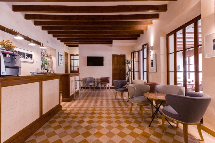 Imagen del bar/restaurante del Finca Rústica Hotel Y Apartamentos Des Puig. Foto 1