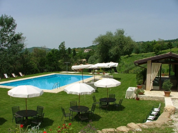Imagen de la piscina del Finca Rústica Le Case Residenza Di Campagna. Foto 17