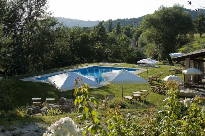 Imagen de la piscina del Finca Rústica Le Case Residenza Di Campagna. Foto 18