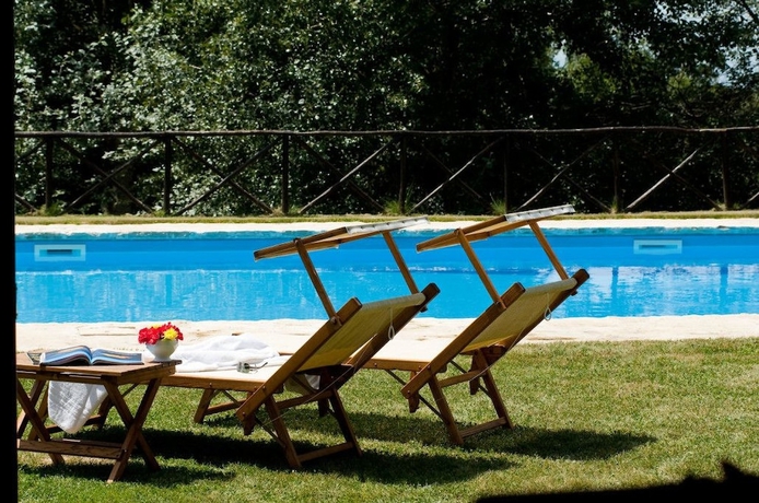 Imagen de la piscina del Finca Rústica Le Case Residenza Di Campagna. Foto 19