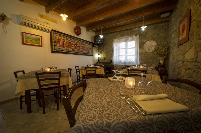 Imagen del bar/restaurante del Finca Rústica Locanda La Rosa. Foto 3