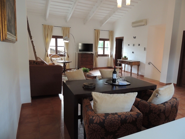 Imagen de la habitación del Finca Rústica Loftotel Canet. Foto 17