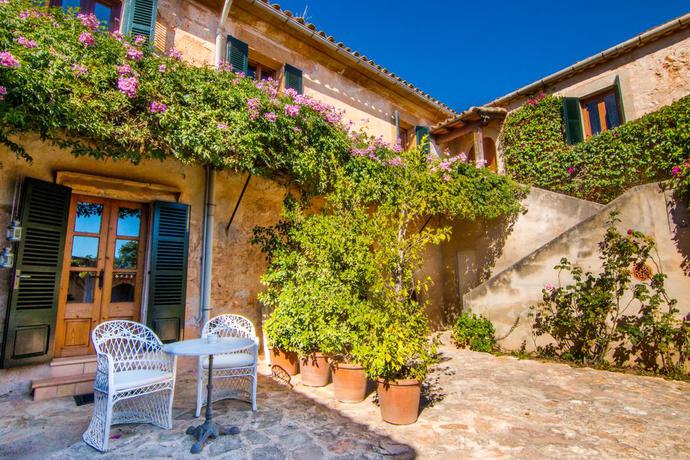 Imagen de los exteriores del Finca Rústica Petit Hotel Son Perdiu - Adults Only. Foto 6