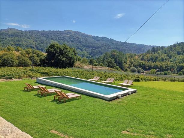 Imagen de la piscina del Finca Rústica Quinta do Outeiro 1598. Foto 8