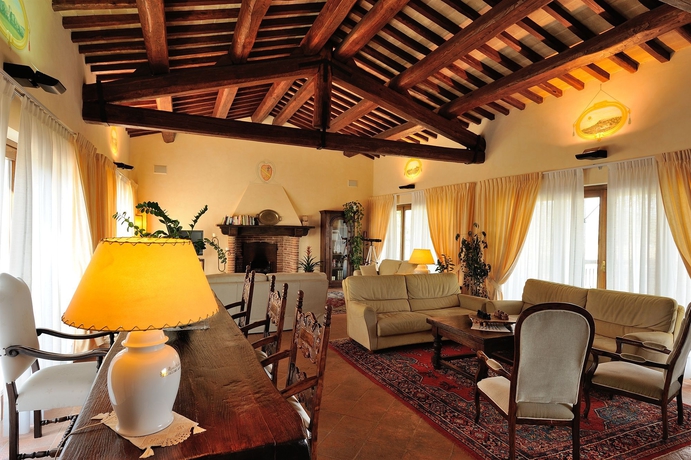 Imagen de los interiores del Finca Rústica Ripa Relais Colle Del Sole. Foto 10