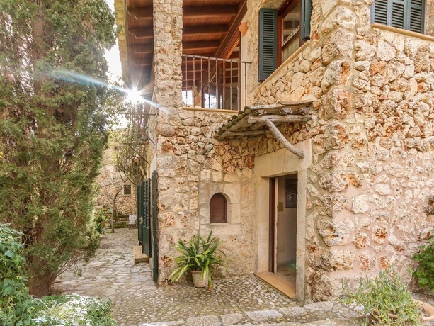 Imagen de los exteriores del Finca Rústica Son Foguero Agroturismo. Foto 9