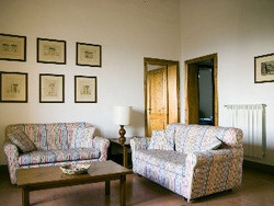 Imagen de los interiores del Finca Rústica Tenuta Di Colle Alberti Agriturismo. Foto 15