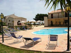Imagen de la piscina del Finca Rústica Tenuta Stoccatello. Foto 3
