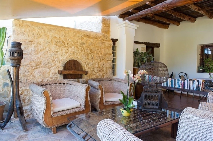 Imagen de los interiores del Finca Rústica Xarc Agroturismo. Foto 10