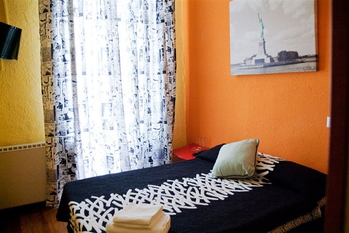 Imagen de la habitación del Hostal 12 Rooms. Foto 3