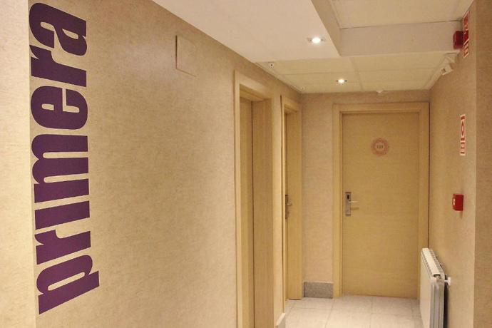 Imagen general del Hostal 4C Cuatro Caminos. Foto 3