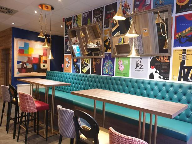 Imagen general del Hostal 4C Cuatro Caminos. Foto 11