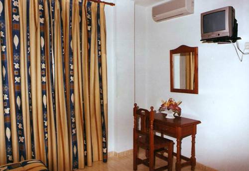 Imagen de la habitación del Hostal 82. Foto 5