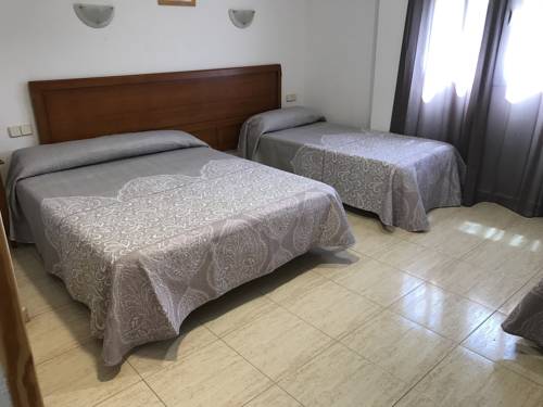 Imagen de la habitación del Hostal 82. Foto 10